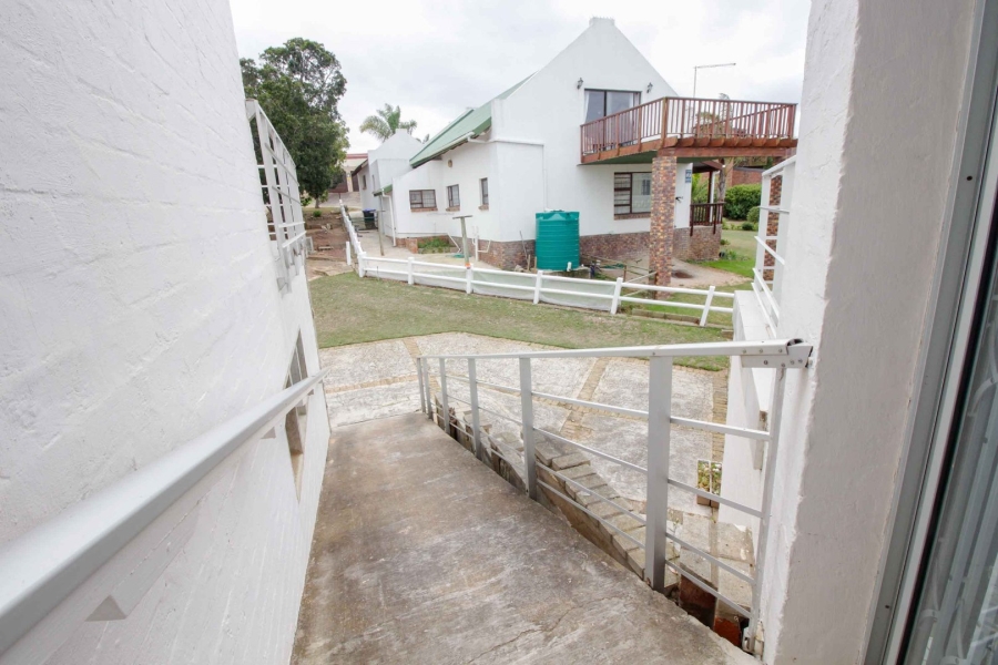 3 Bedroom Property for Sale in Wavecrest Eastern Cape